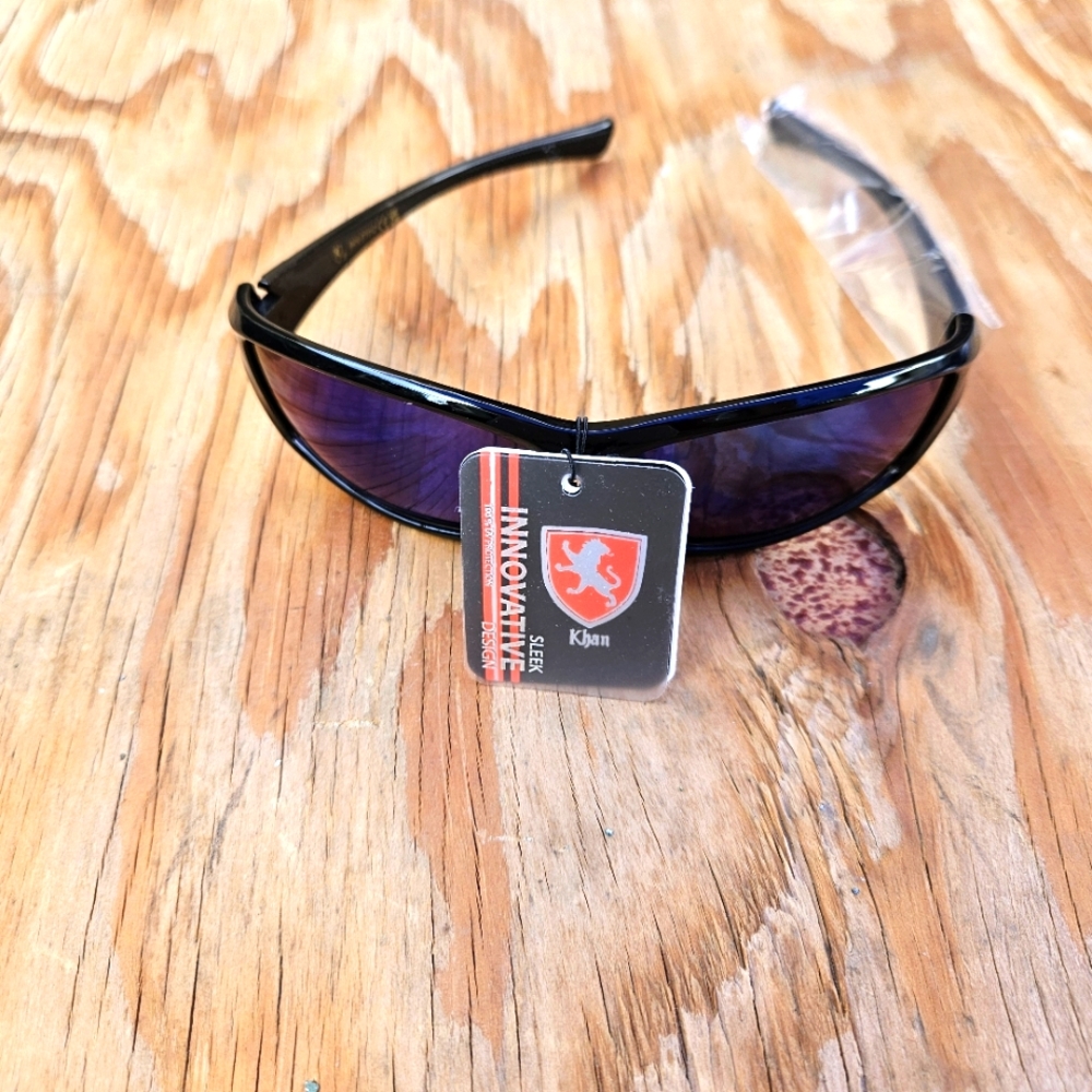 Stylish Black and Blue Sunglasses - Picture 12 of 13